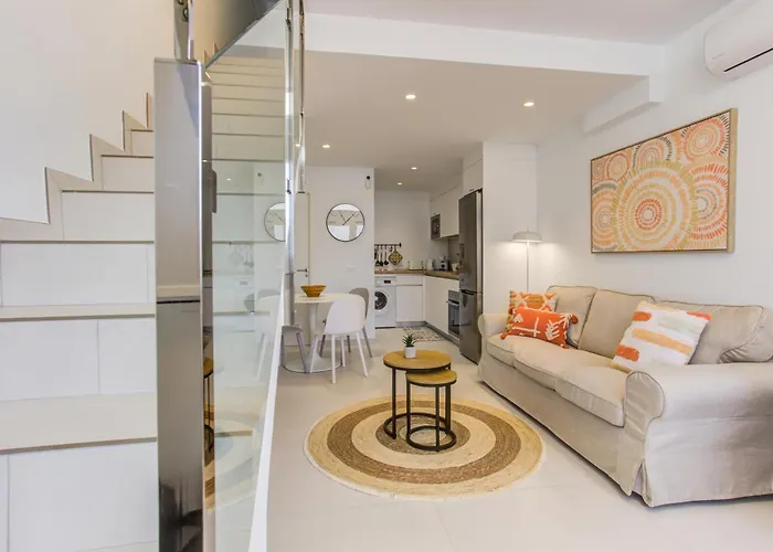 Homu Cherne - Muy Cerca De La Playa プラヤ・ブランカ