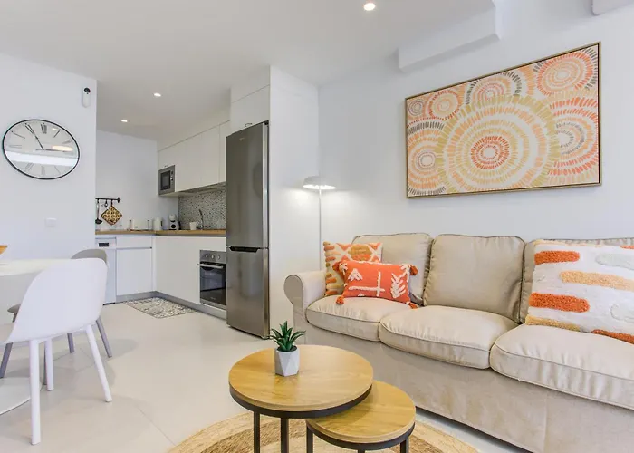 Homu Cherne - Muy Cerca De La Playa プラヤ・ブランカ