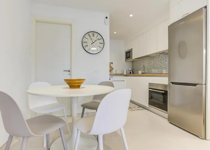 Homu Cherne - Muy Cerca De La Playa * プラヤ・ブランカ